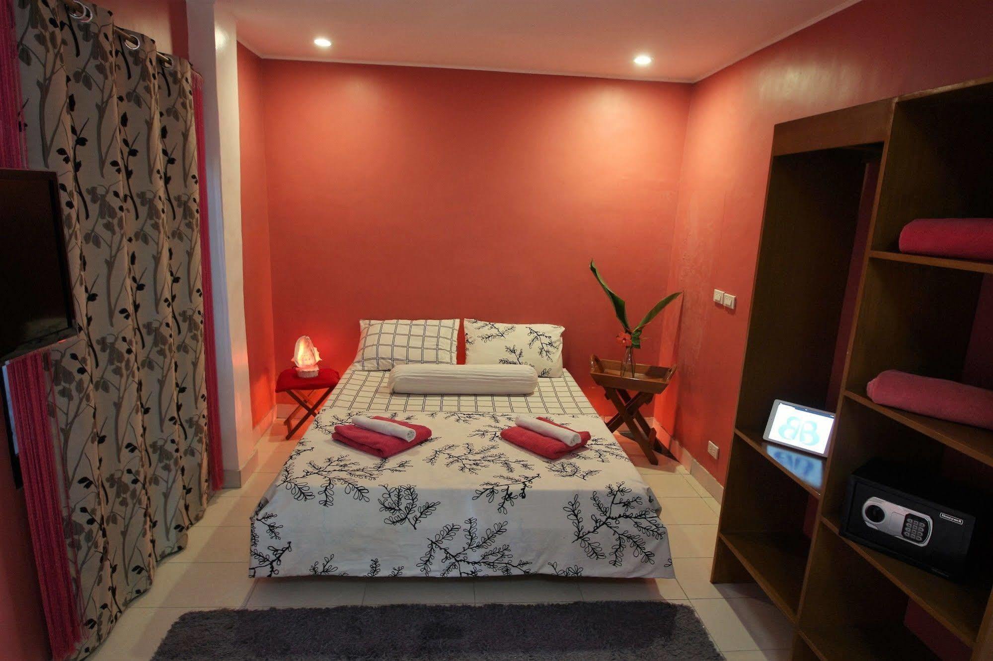 Blue Bamboo Hotel Balabag  Екстер'єр фото